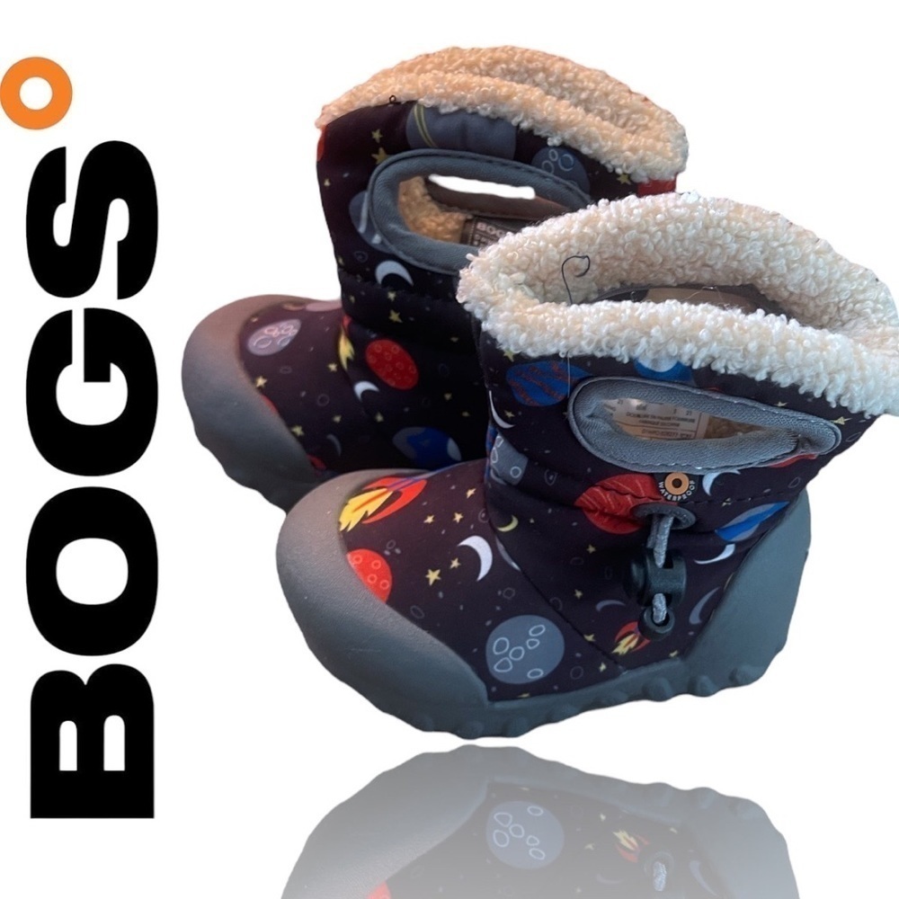 New Never Worn Bogs B-Moc Space Boot